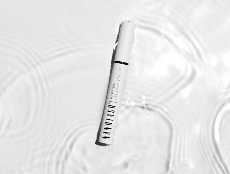 wimpernserum mit peptiden nanolash
